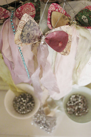 CHRISTMAS BOW DECORATION WORKSHOP - SATURDAY 30TH NOVEMBER - 2-4pm ~ THE READING ROOM, CRATHORNE